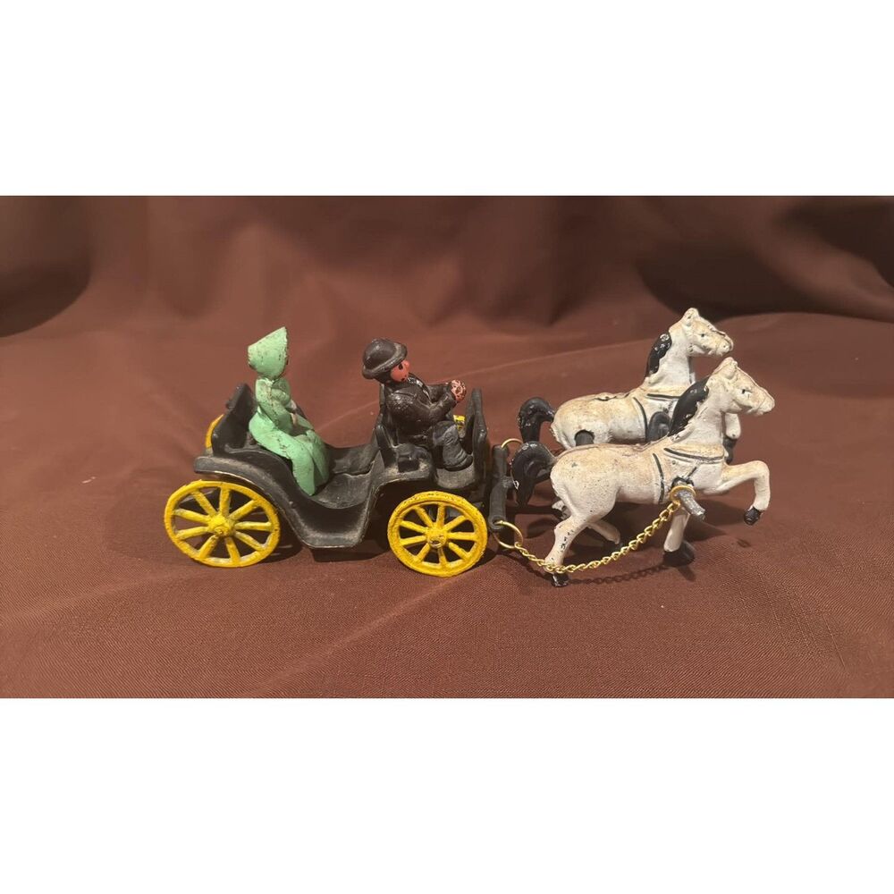 Vintage Cast Iron Metal Horse & Buggy Carriage With Man & Women